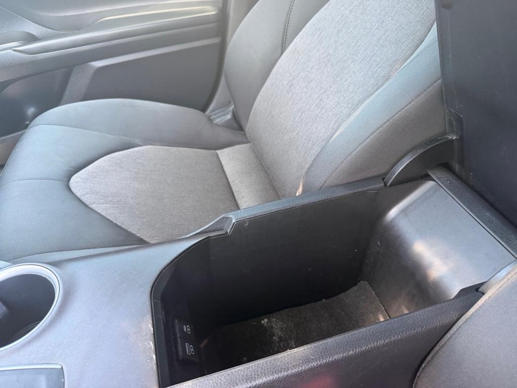 Toyota Camry  2021