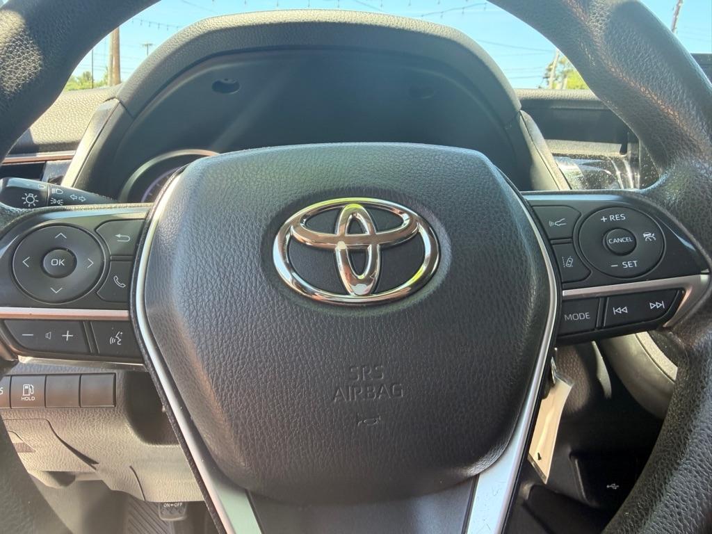 Toyota Camry  2021