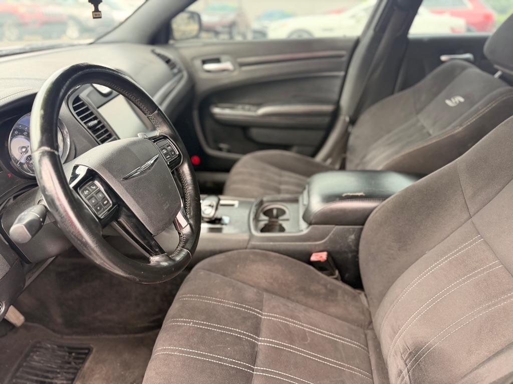 Chrysler 300  2012
