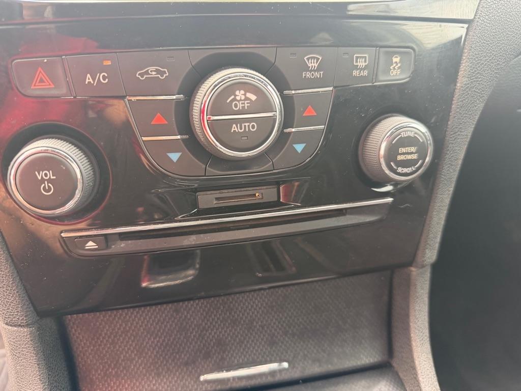 Chrysler 300  2012