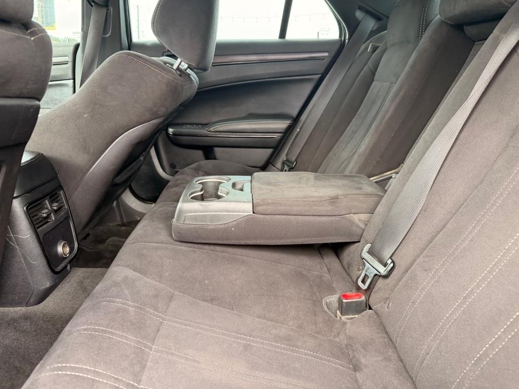 Chrysler 300  2012