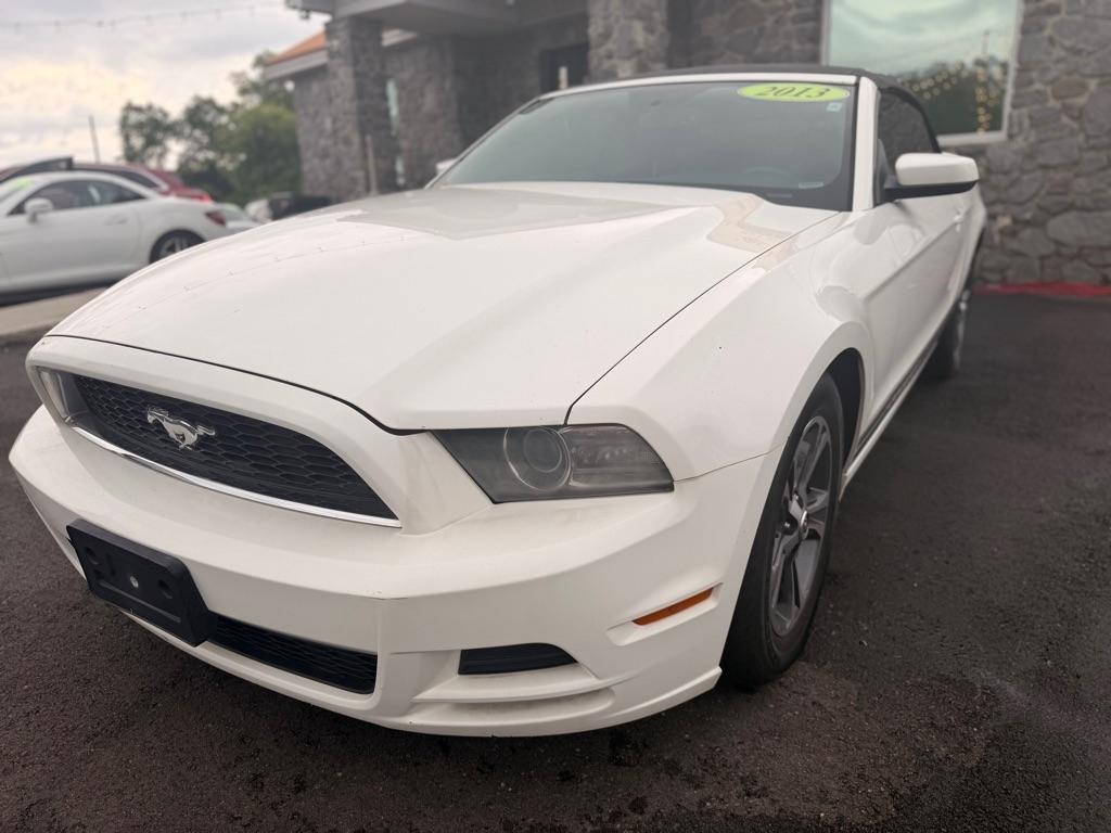 Ford Mustang  2013