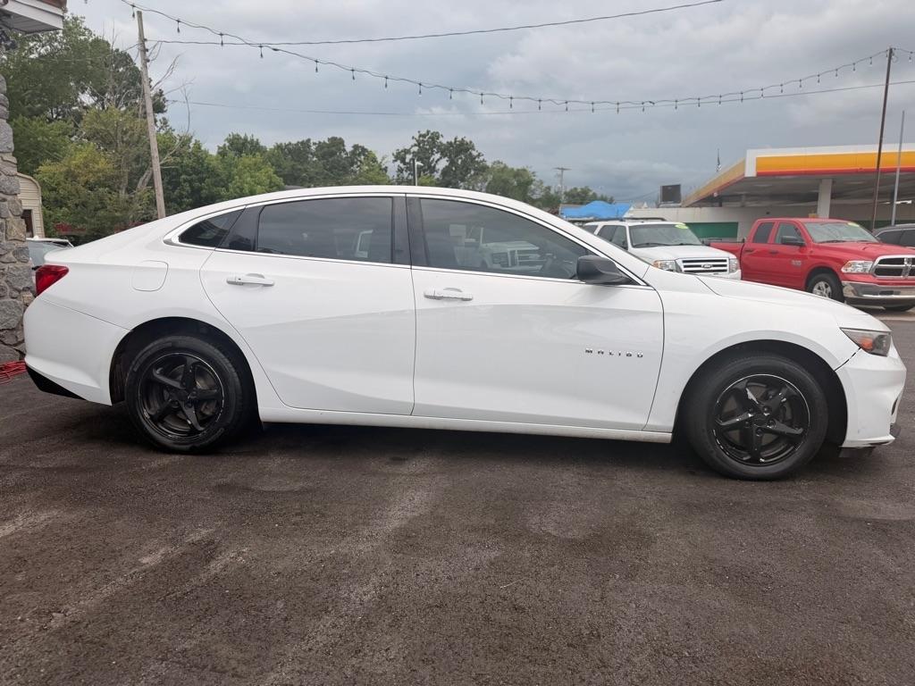 Chevrolet Malibu  2016