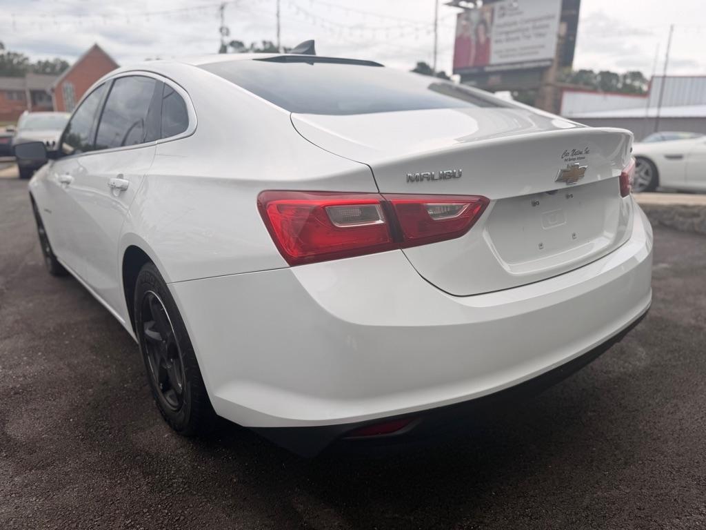 Chevrolet Malibu  2016
