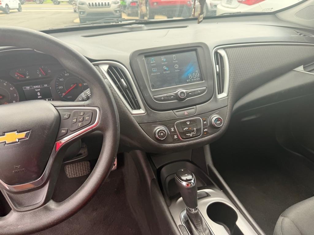 Chevrolet Malibu  2016