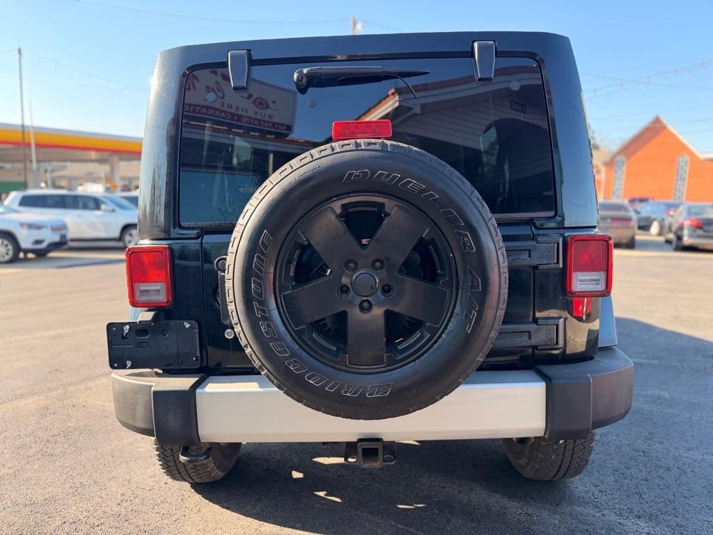 Jeep Wrangler  2011