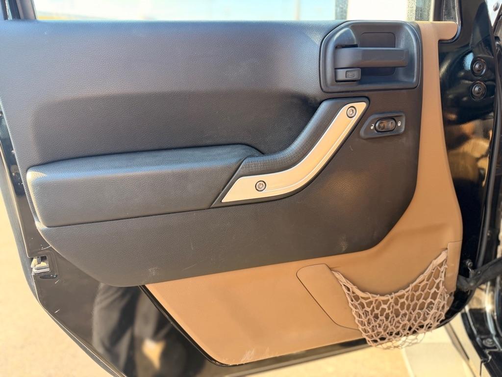 Jeep Wrangler  2011