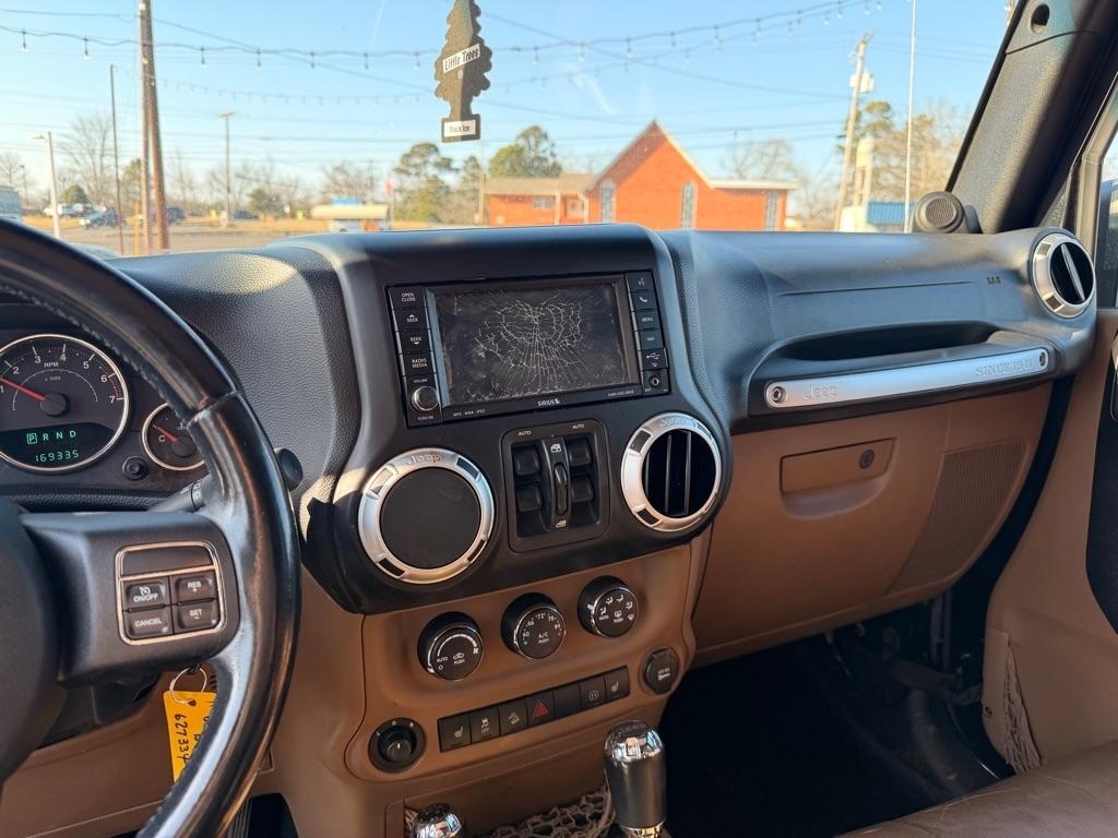 Jeep Wrangler  2011