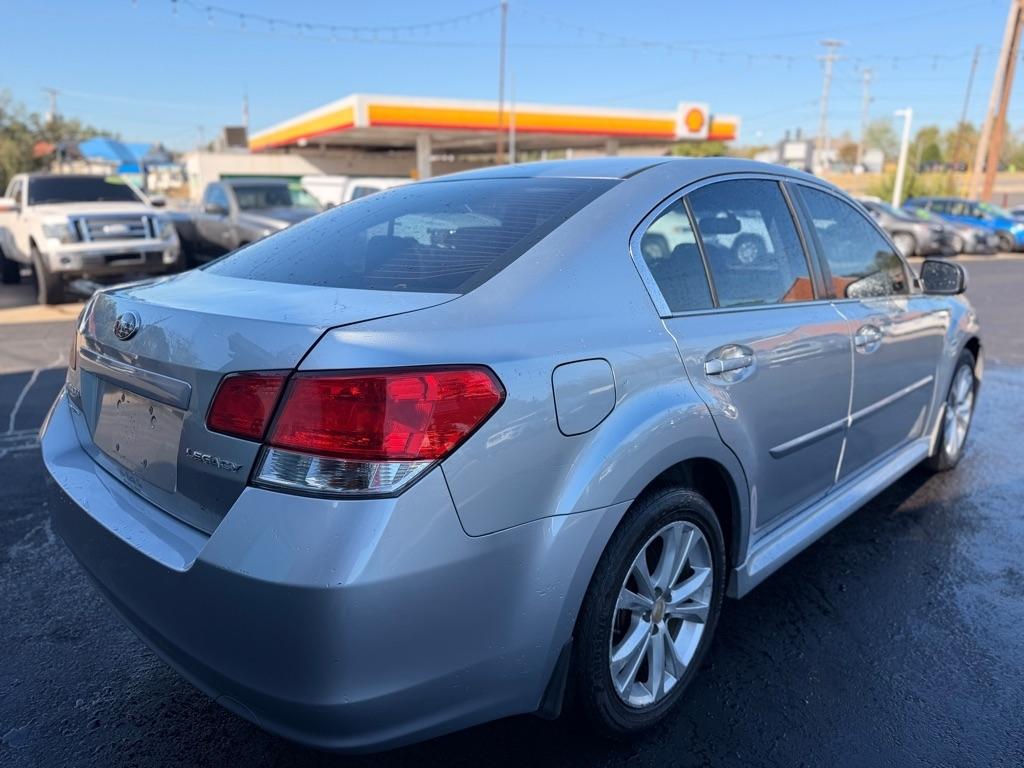 Subaru Legacy  2013