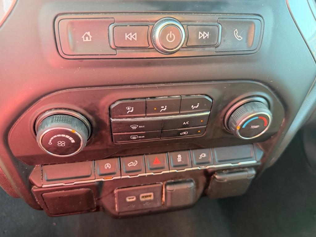 Chevrolet Silverado 1500  2021