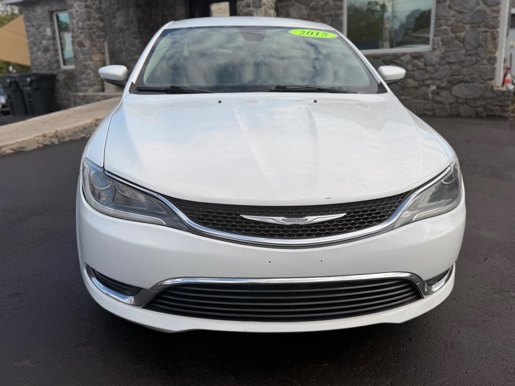 Chrysler 200  2015