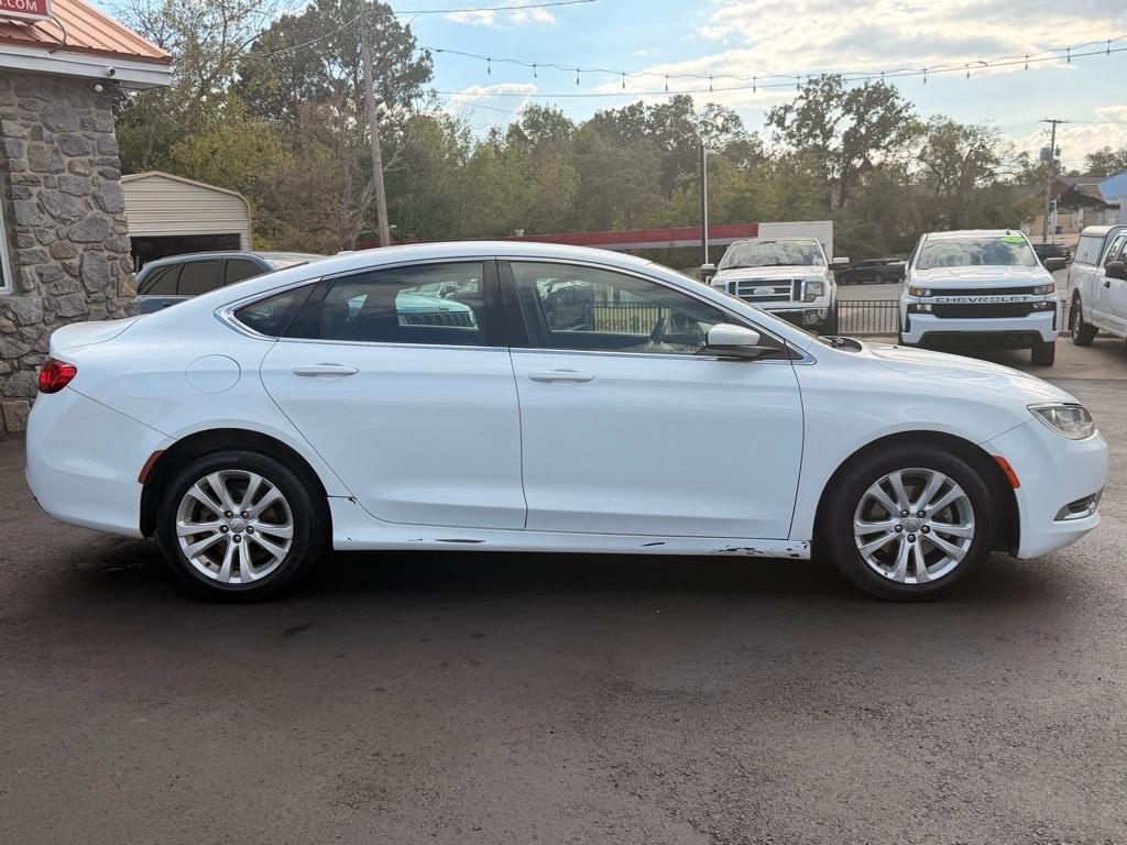 Chrysler 200  2015
