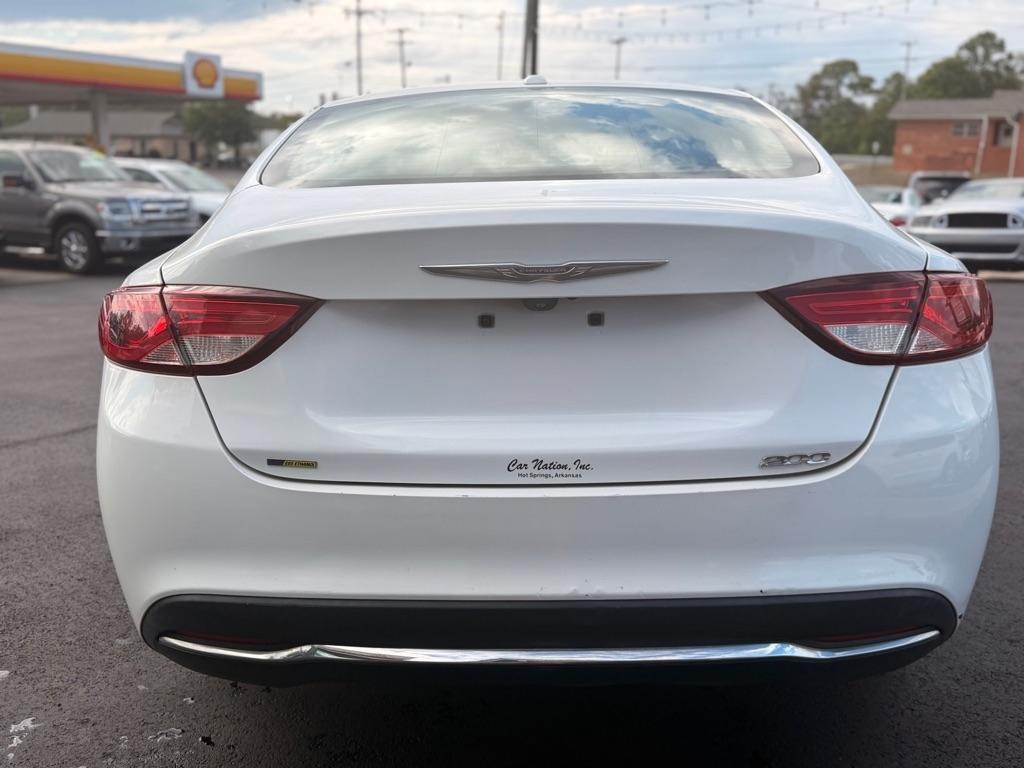 Chrysler 200  2015