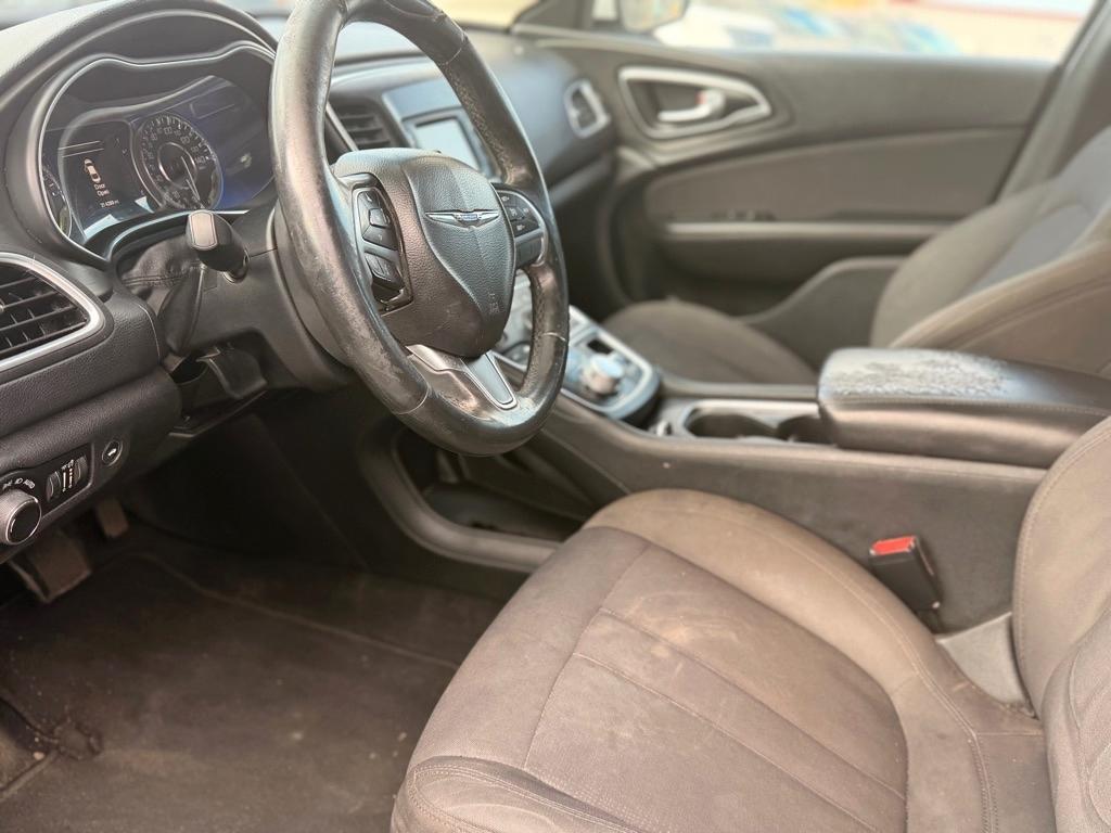 Chrysler 200  2015