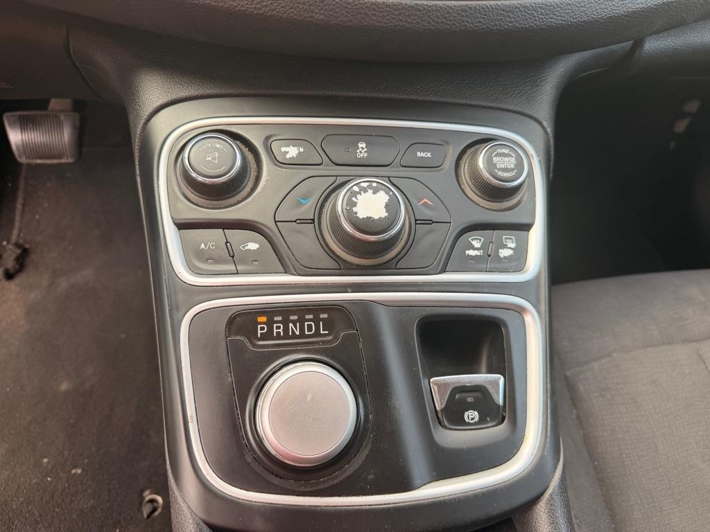 Chrysler 200  2015