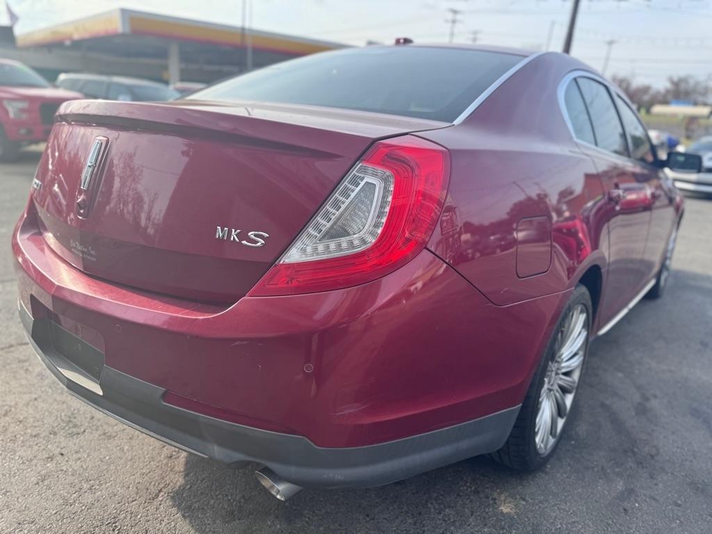 Lincoln MKS  2013