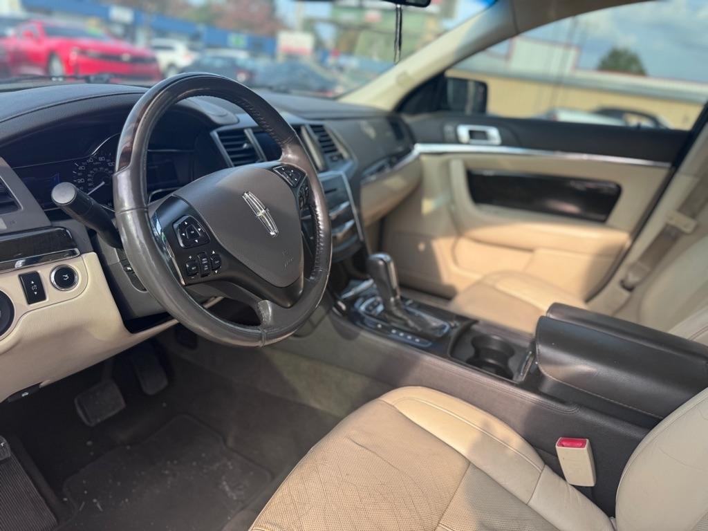 Lincoln MKS  2013
