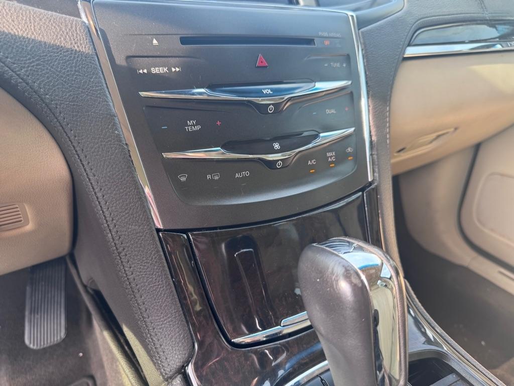 Lincoln MKS  2013