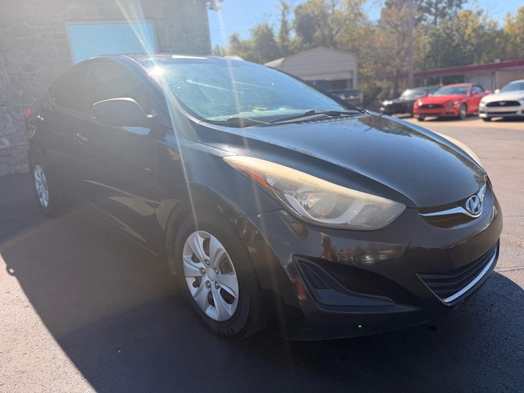 Hyundai Elantra  2016