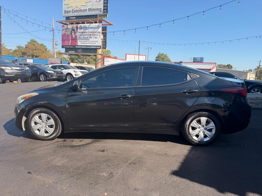 Hyundai Elantra  2016