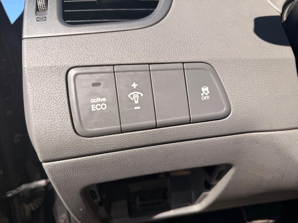 Hyundai Elantra  2016