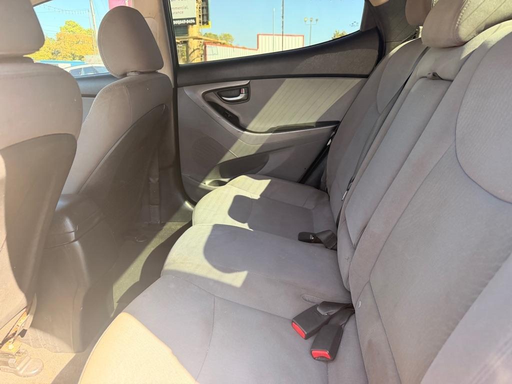 Hyundai Elantra  2016