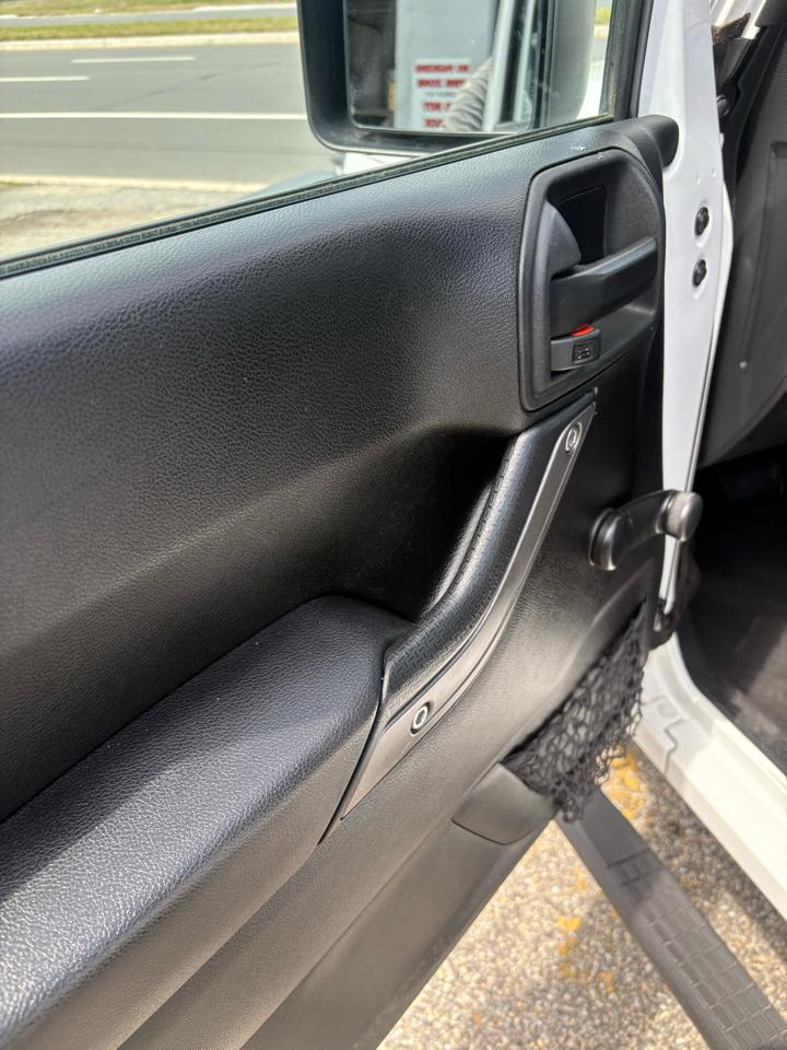 Jeep Wrangler 4WD 2dr Sport 2012