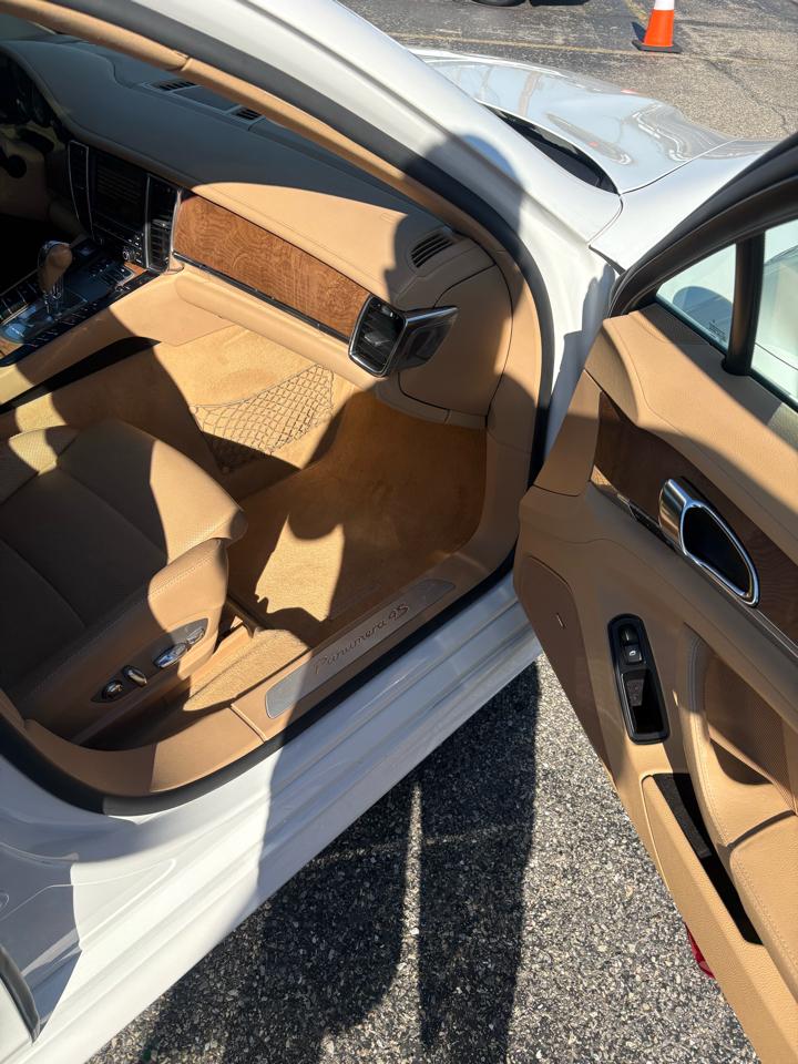 Porsche Panamera 4dr HB 4S 2011