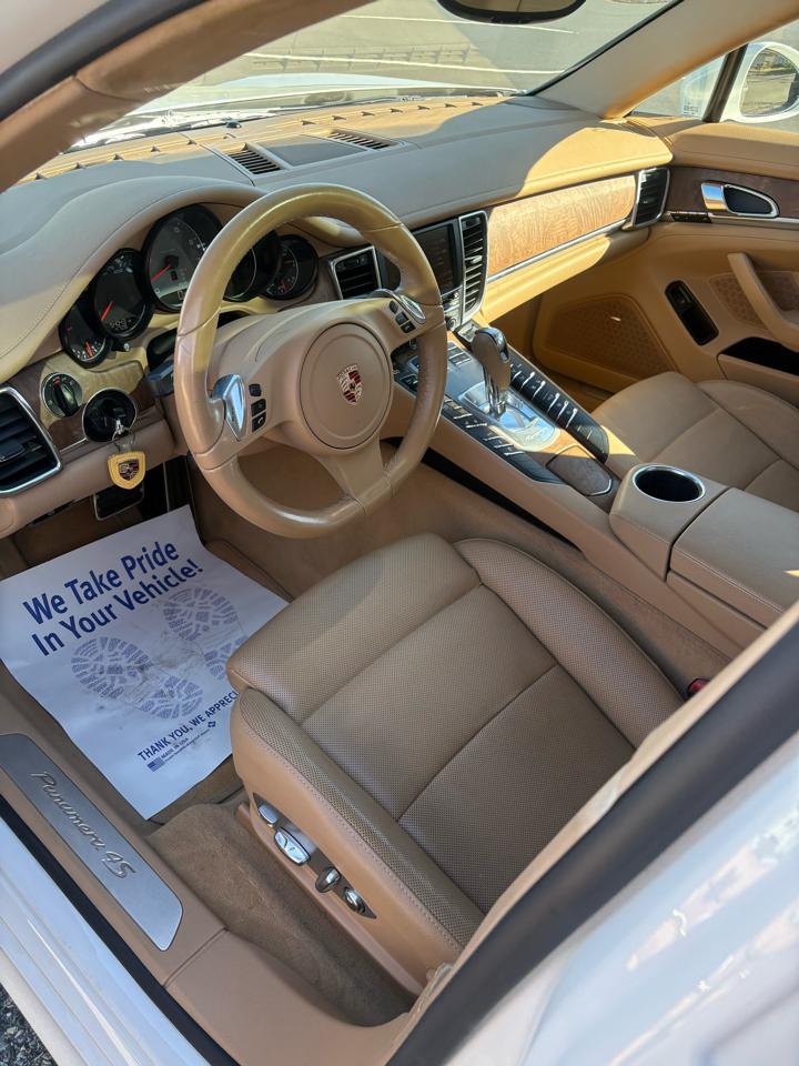 Porsche Panamera 4dr HB 4S 2011