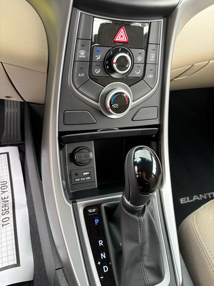 Hyundai Elantra 4dr Sdn Auto SE (Alabama Plant) 2016