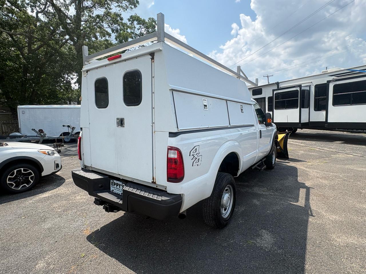 Ford Super Duty F-250 SRW 4WD Reg Cab 137" XLT 2015