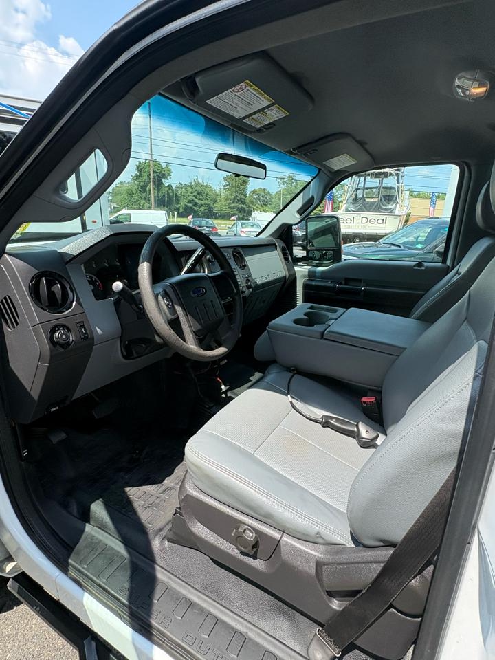 Ford Super Duty F-250 SRW 4WD Reg Cab 137" XLT 2015