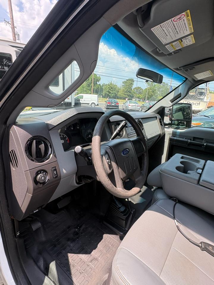 Ford Super Duty F-250 SRW 4WD Reg Cab 137" XLT 2015