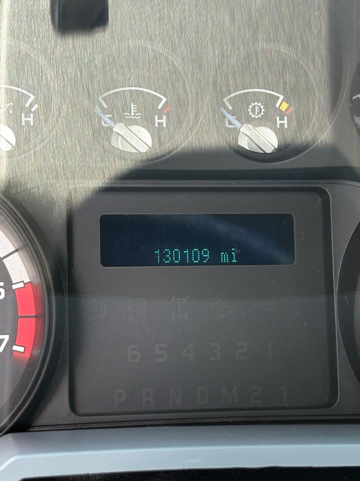 Ford Super Duty F-250 SRW 4WD Reg Cab 137" XLT 2015
