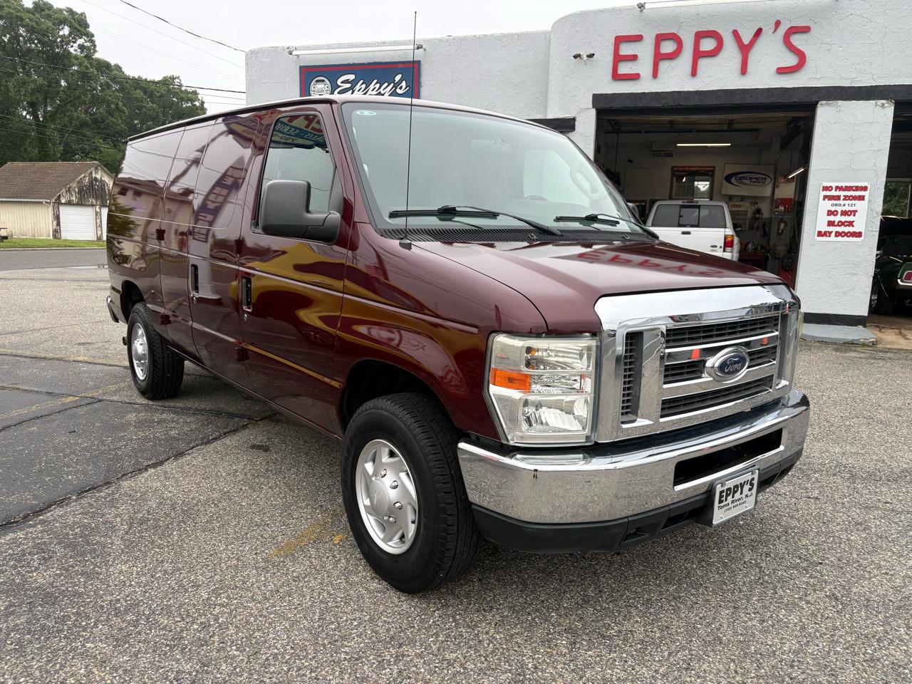 Ford Econoline Cargo Van  2011