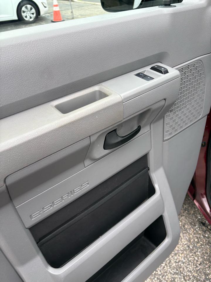Ford Econoline Cargo Van  2011