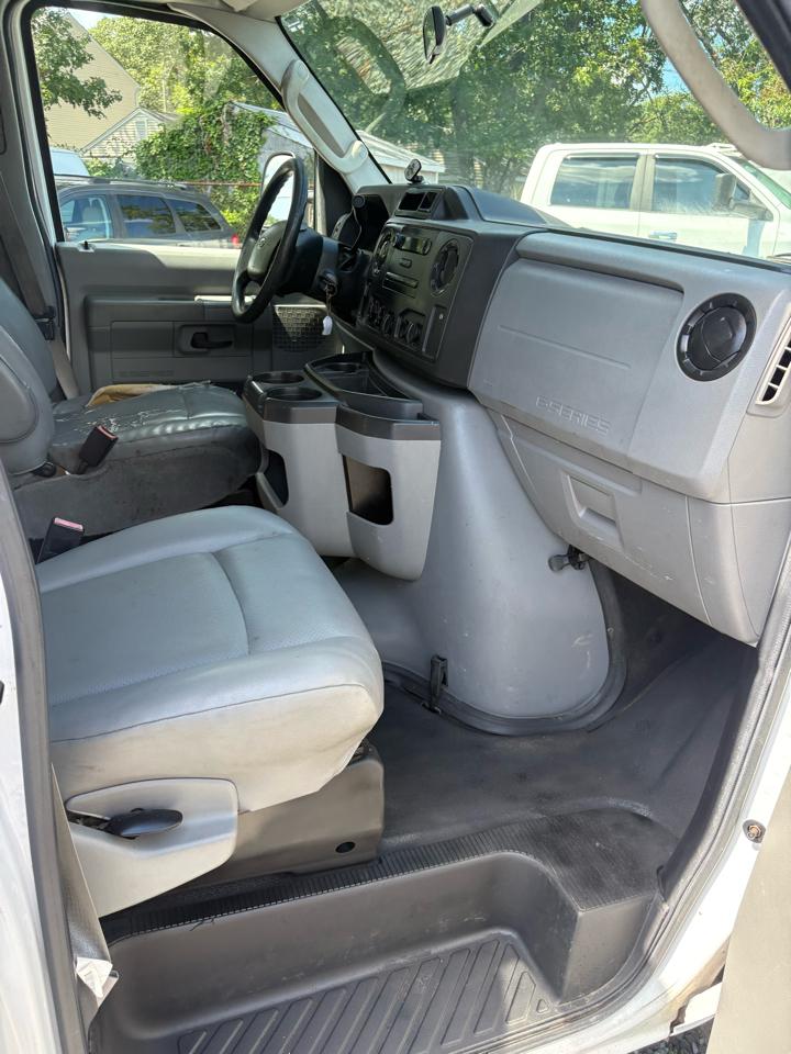 Ford E350  2014