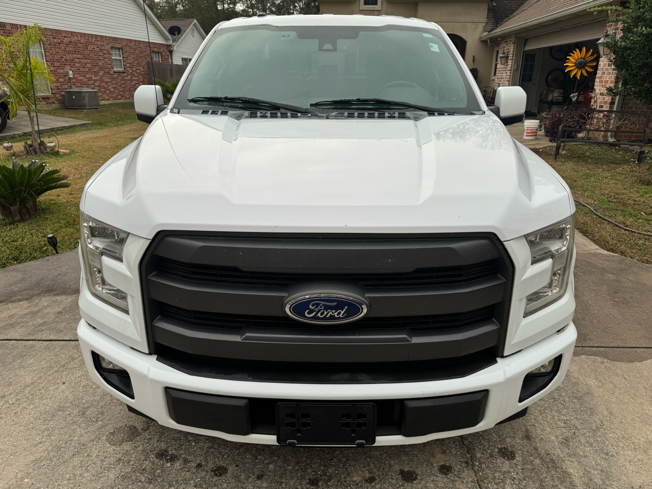 Ford F-150 2WD SuperCrew 145" Lariat 2017