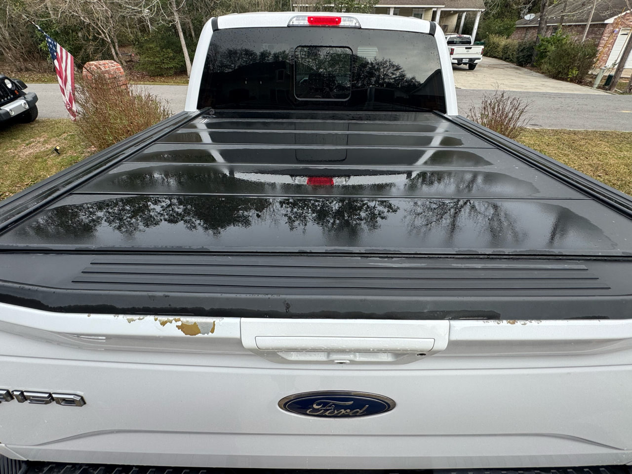 Ford F-150 2WD SuperCrew 145" Lariat 2017