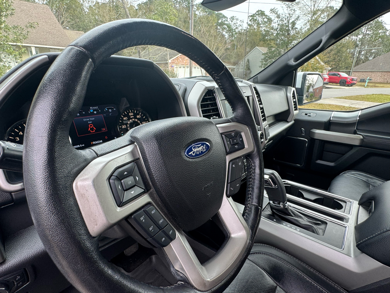 Ford F-150 2WD SuperCrew 145" Lariat 2017