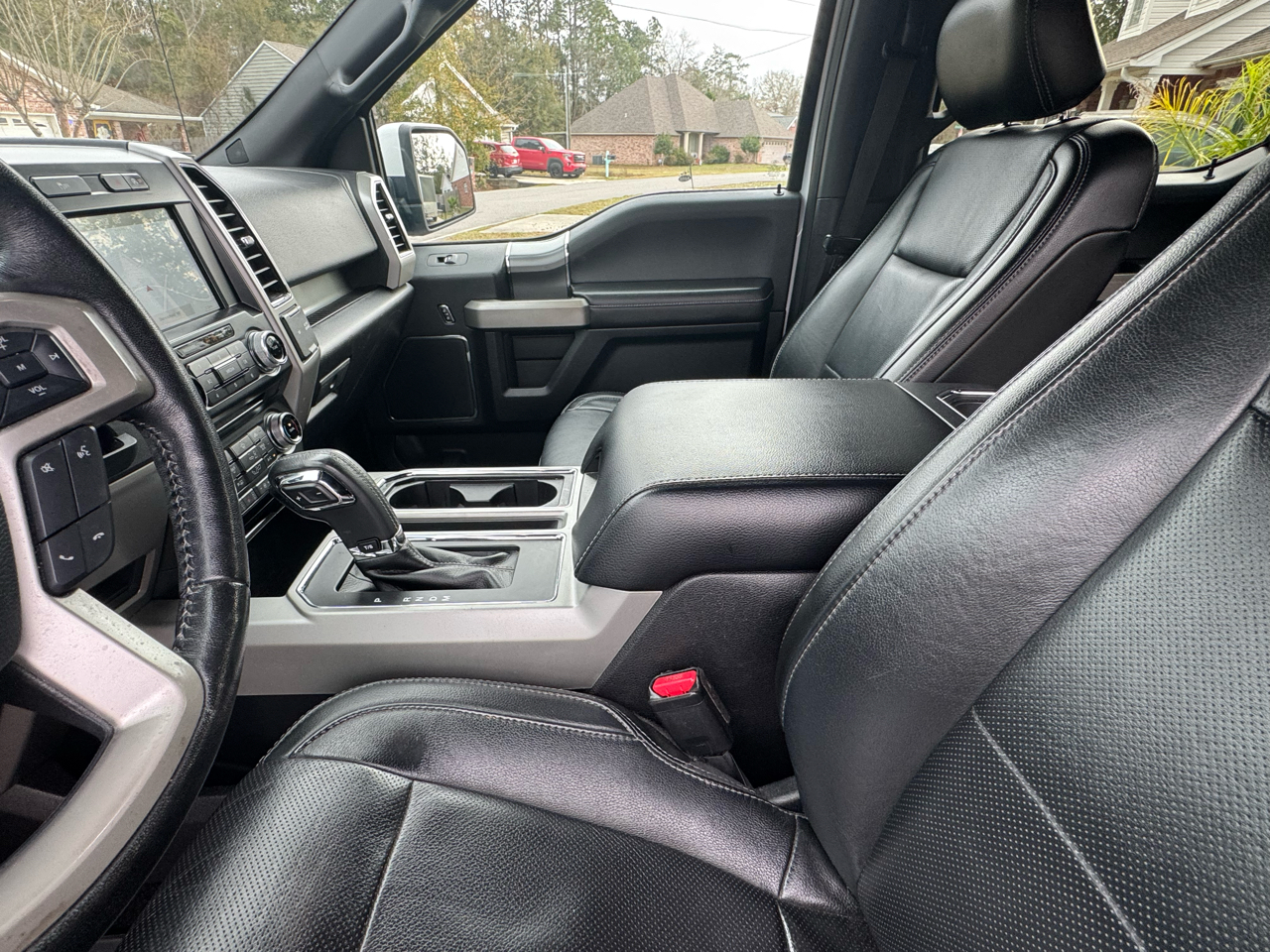 Ford F-150 2WD SuperCrew 145" Lariat 2017