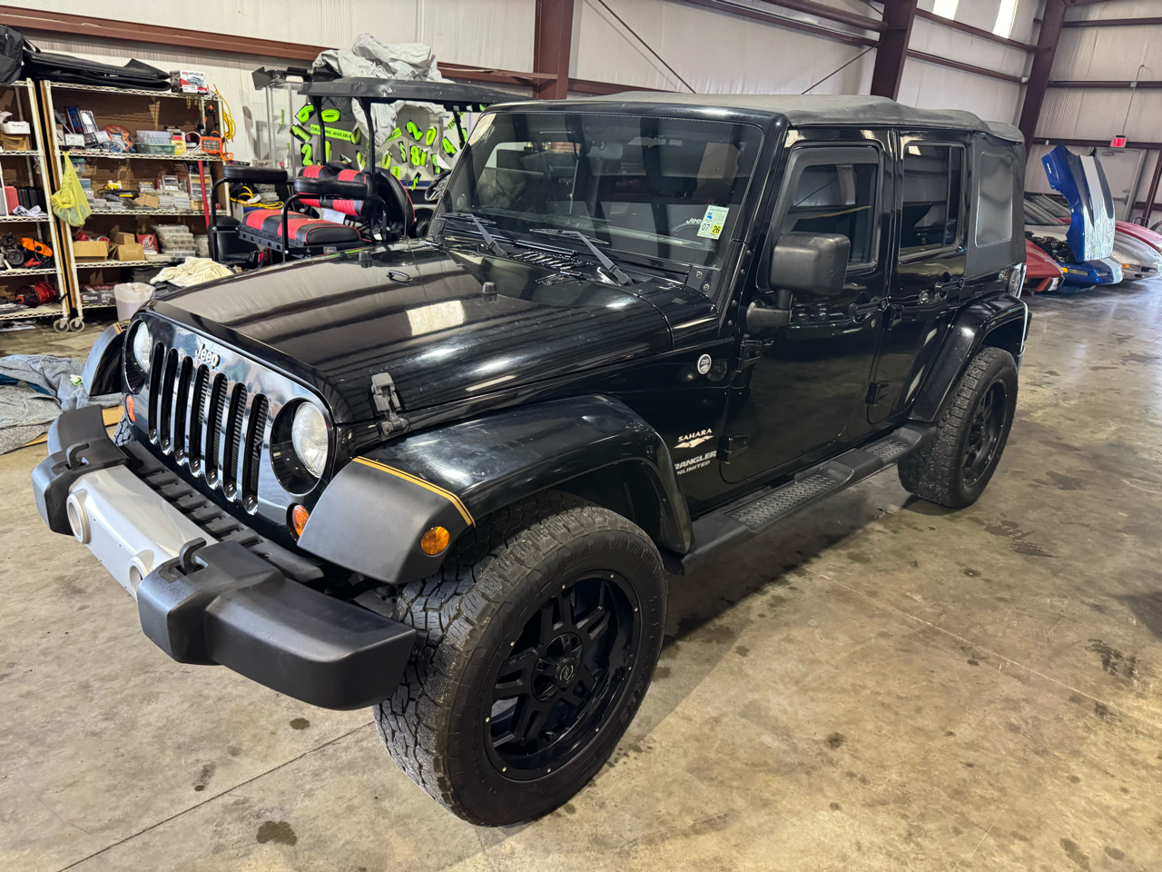 Jeep Wrangler Unlimited Sahara 4WD 2012