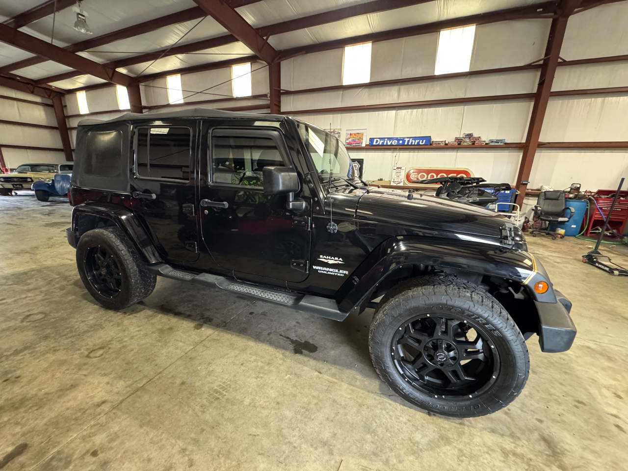Jeep Wrangler Unlimited Sahara 4WD 2012