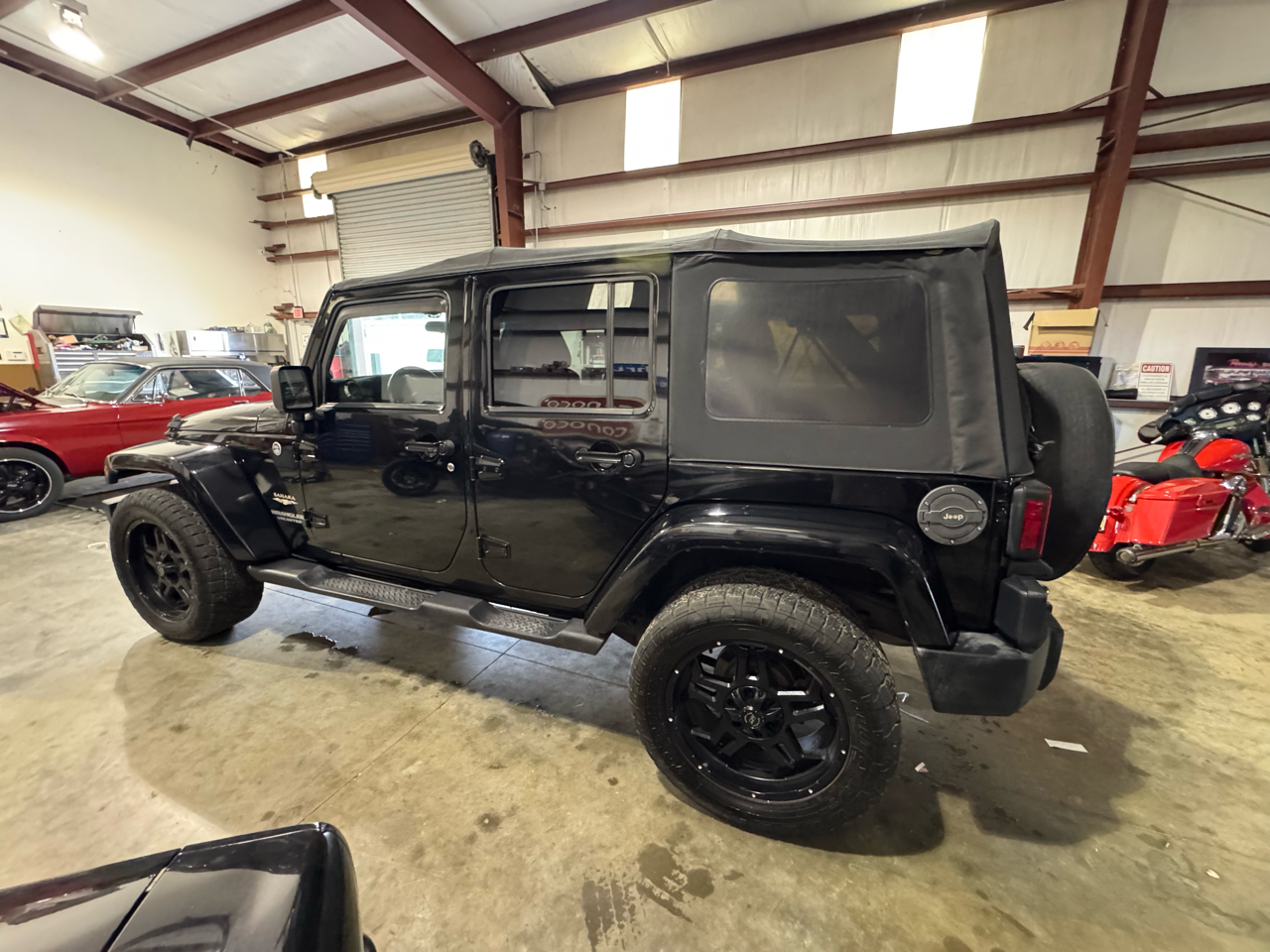 Jeep Wrangler Unlimited Sahara 4WD 2012