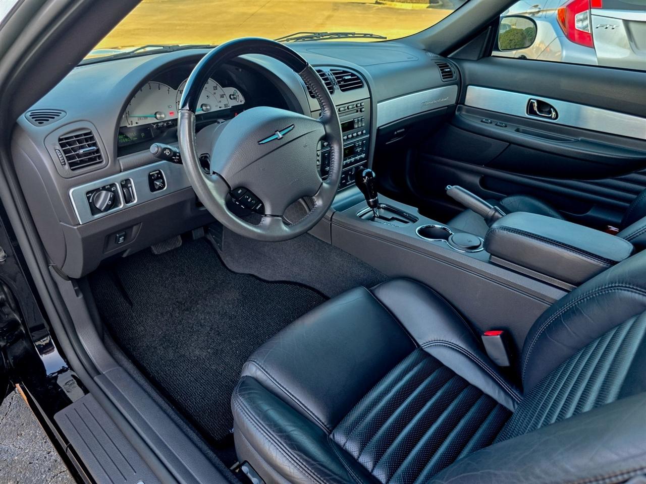 Ford Thunderbird  2002