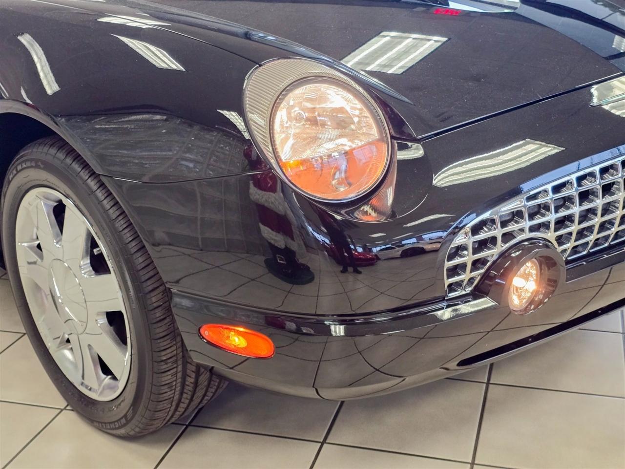 Ford Thunderbird  2002