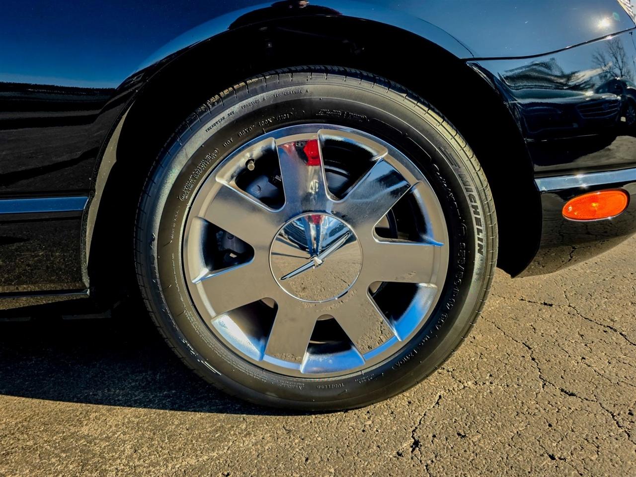 Ford Thunderbird  2002