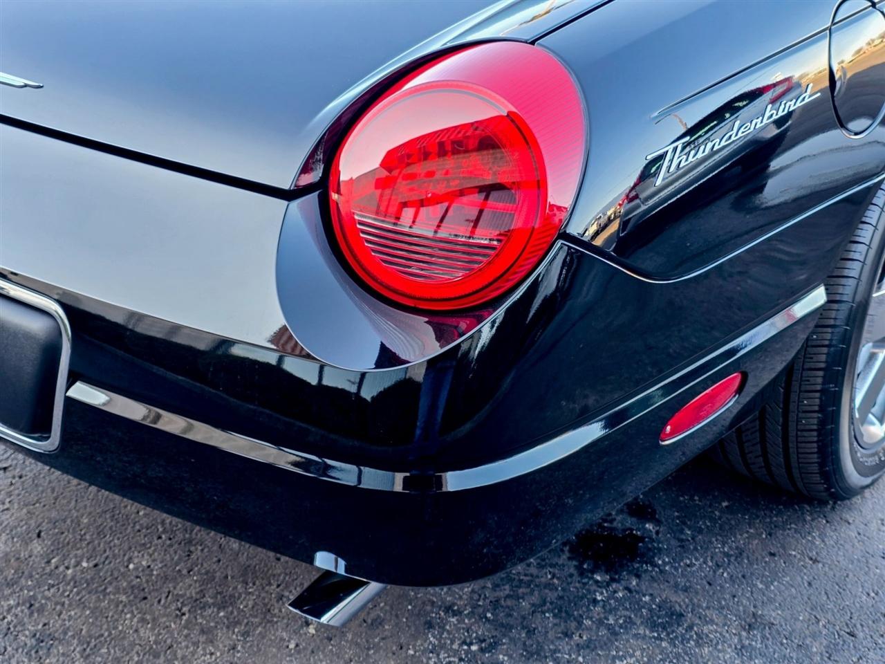 Ford Thunderbird  2002