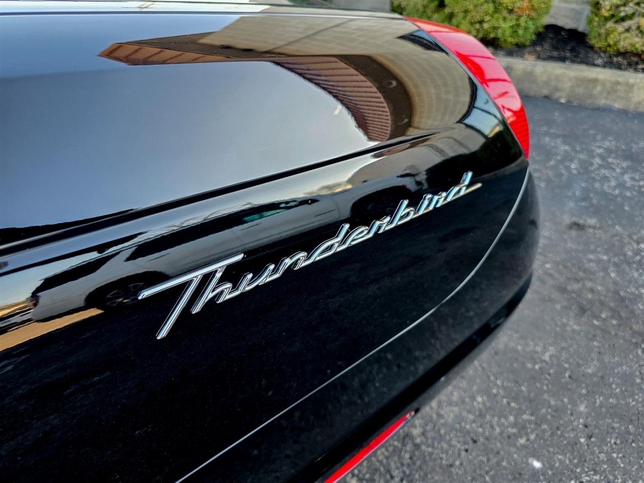 Ford Thunderbird  2002