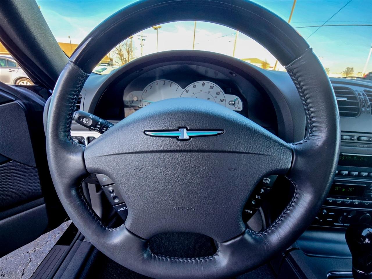 Ford Thunderbird  2002